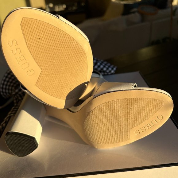 NEW Guess Pump Allison's Women White Leather Checkered Ribbon - Picture 7 of 14